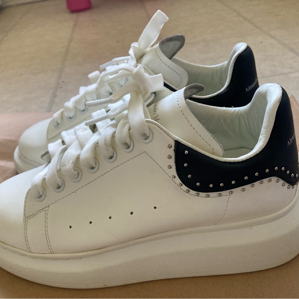 Alexander McQueen Men's Oversized Sneakers White/Black Studded Size7 EU 40